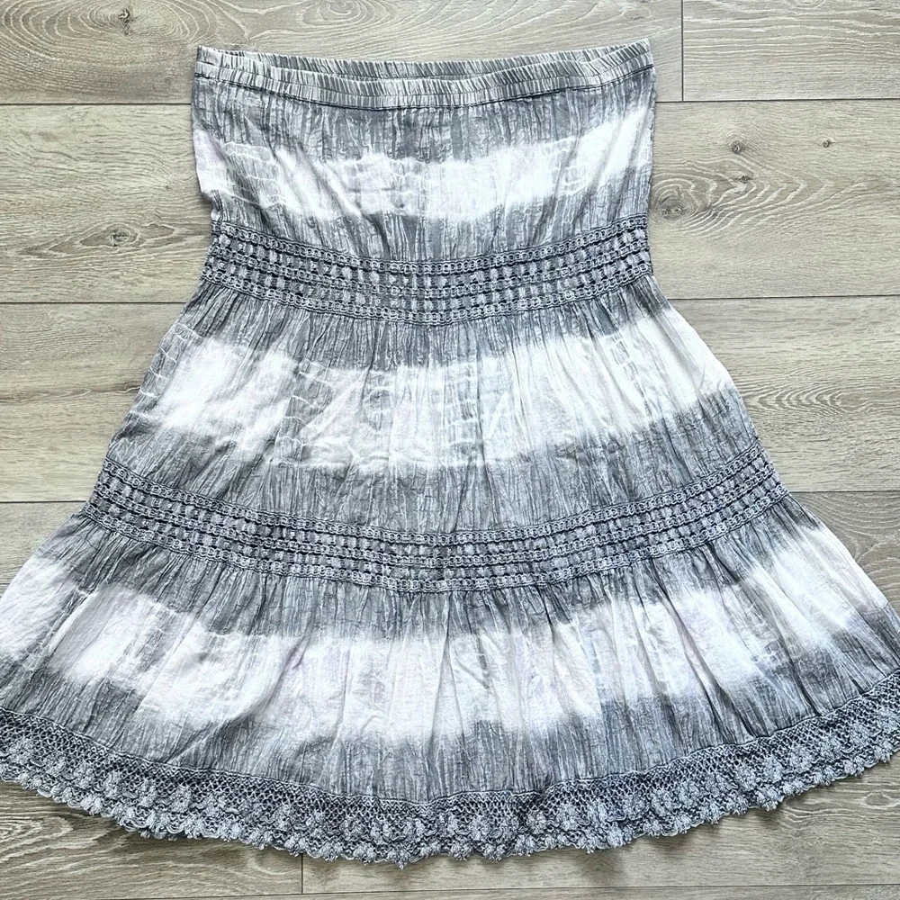 flowy whimsical